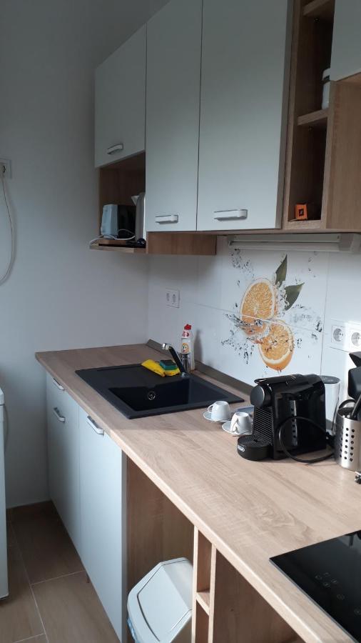 Vilagos, Kellemes Lakas, Jo Koezlekedessel Budapest Exteriör bild